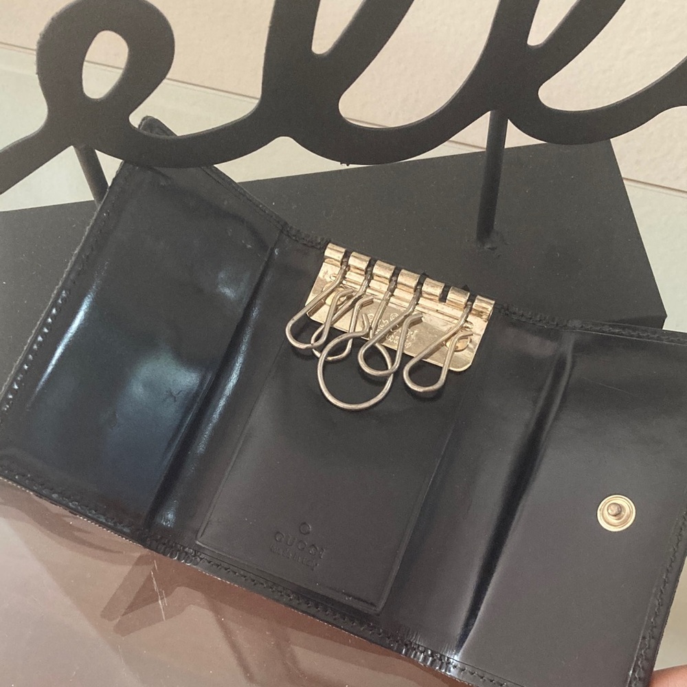 Gucci Dark Monogram Keyholder - image 3